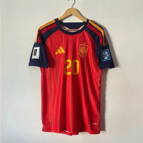 Pedri #20 2026 Spain Fan Version Home Jersey Size Medium - Picture 2 of 2